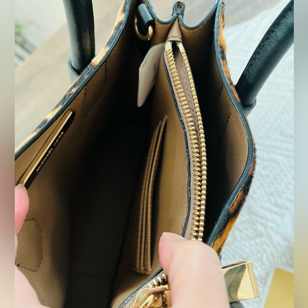 Michael Kors Mini Mercer Top Handle/Crossbody Bag - Picture 8 of 9